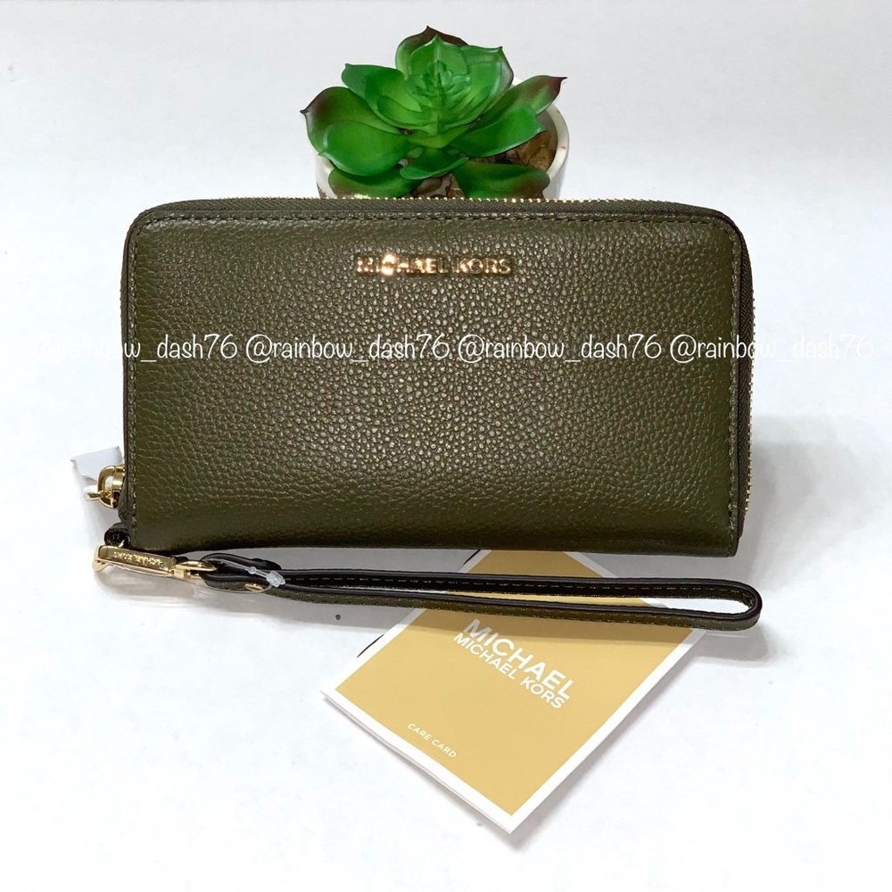 Michael Kors Mercer Large Smartphone Wristlet